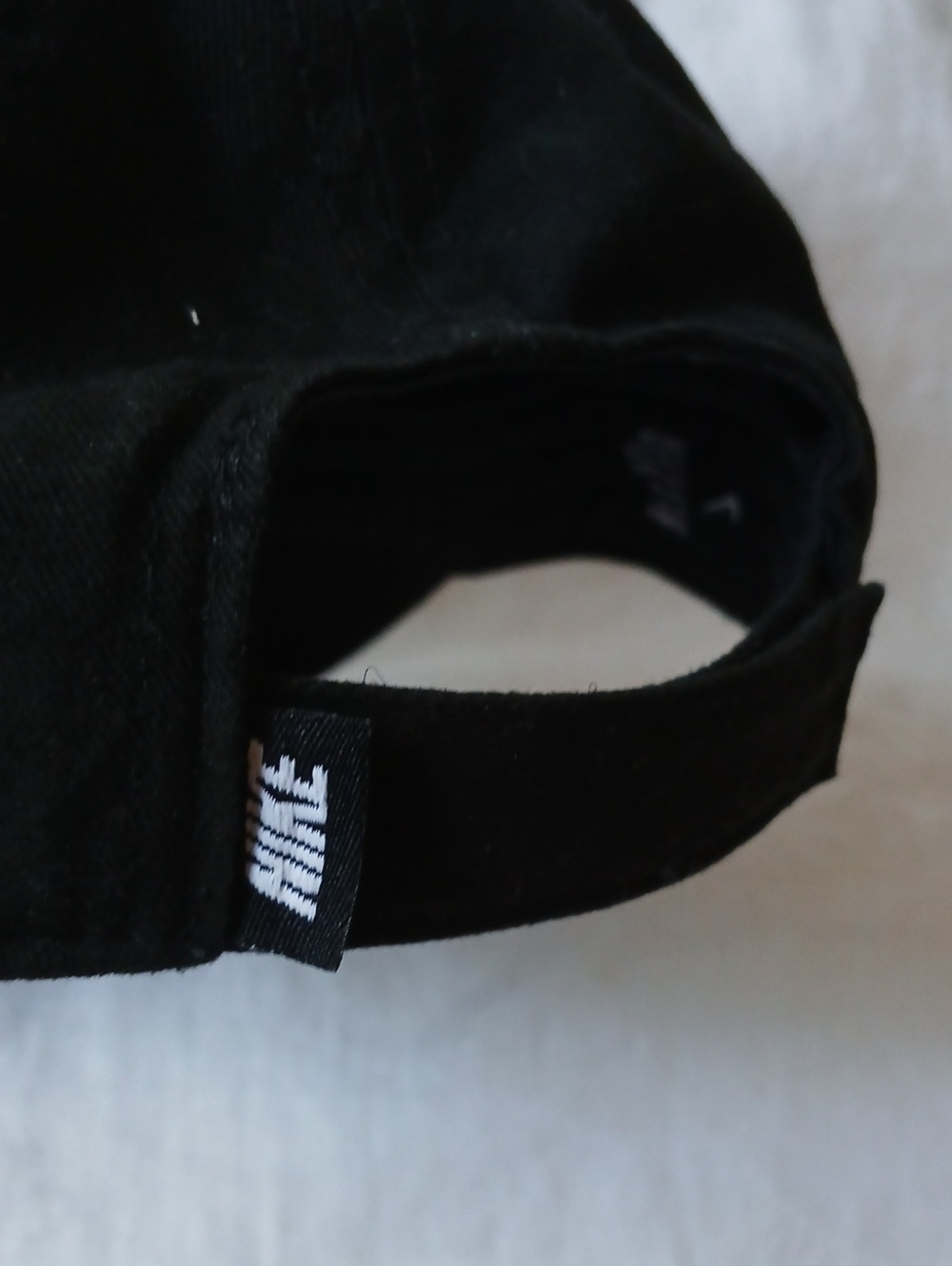 Nike Toddler Club Cap Embroidered Nike Swoosh Logo Black Adjustable Size 2T-4T - Picture 3 of 5